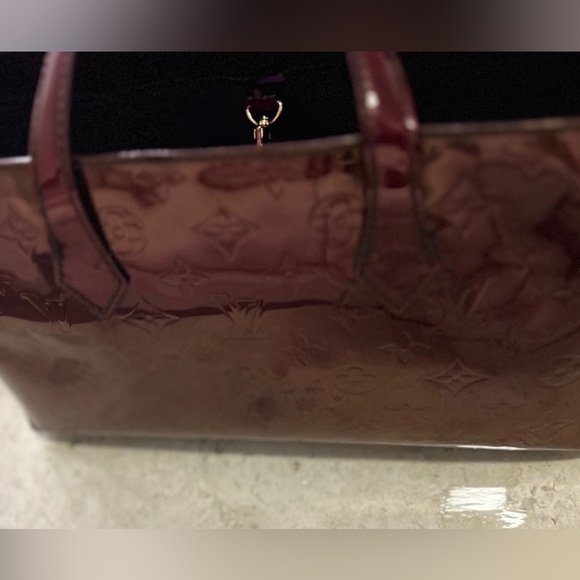 LOUIS VUITTON Vernis Wilshire PM - Picture 6 of 15